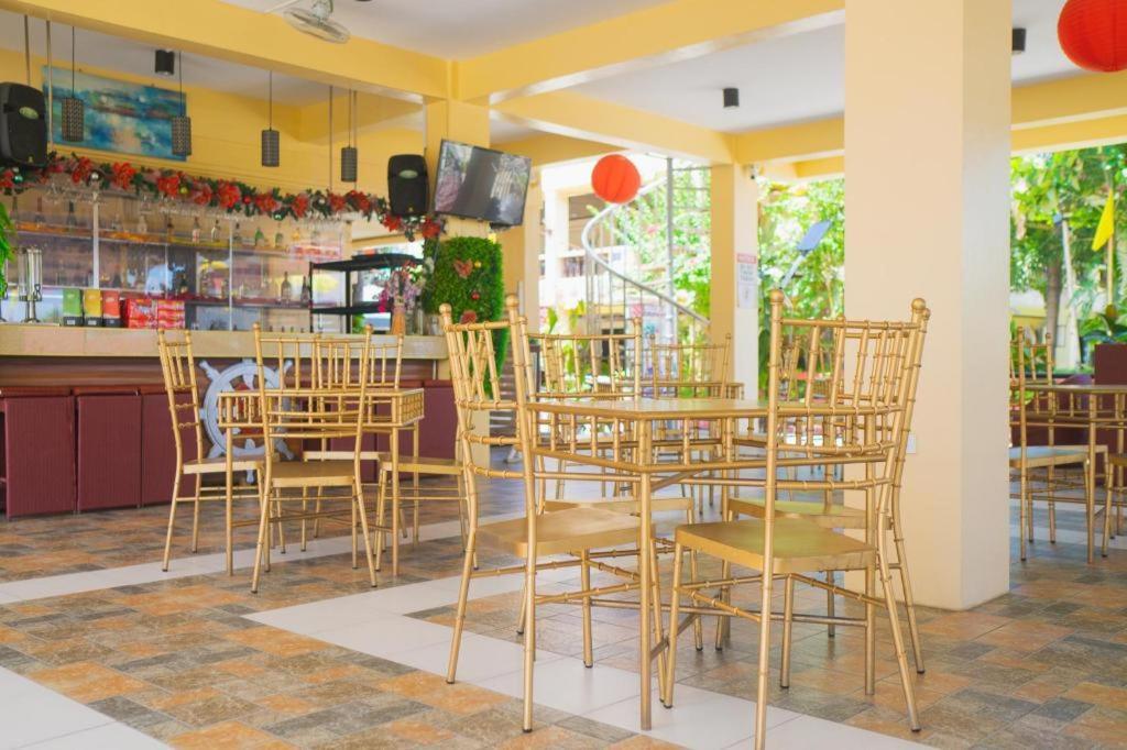 Suzuki Beach Hotel اولونجابو المظهر الخارجي الصورة