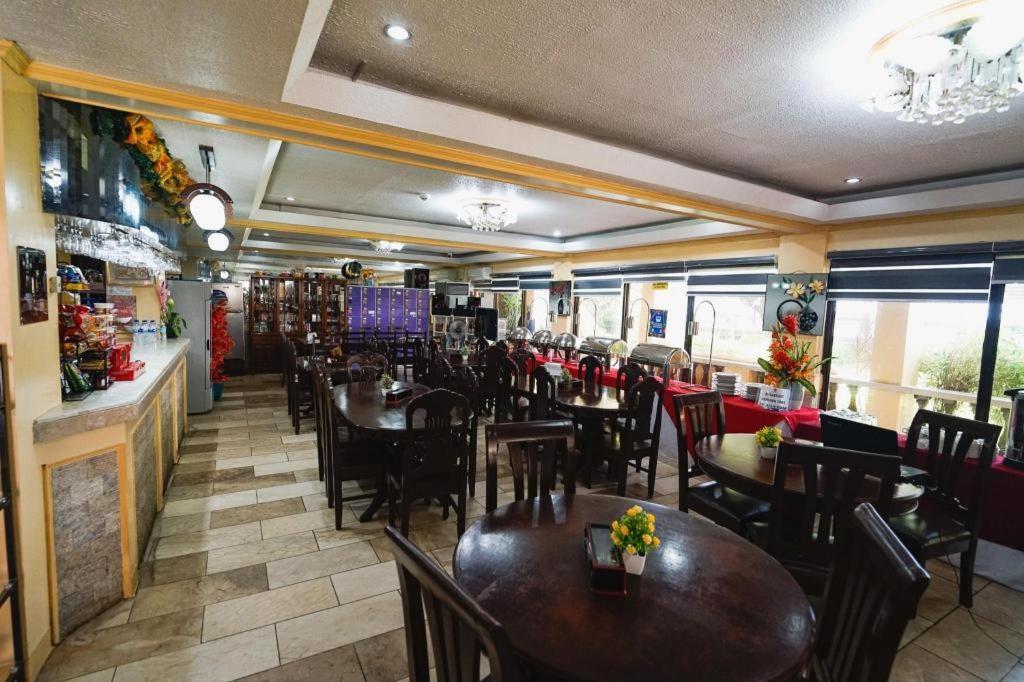 Suzuki Beach Hotel اولونجابو المظهر الخارجي الصورة
