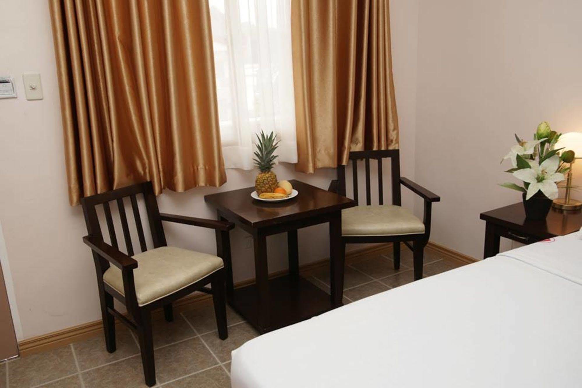 Suzuki Beach Hotel اولونجابو المظهر الخارجي الصورة